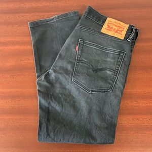 Men’s 513 Levi’s mom jeans